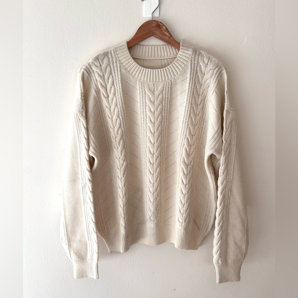 Women’s sweater M